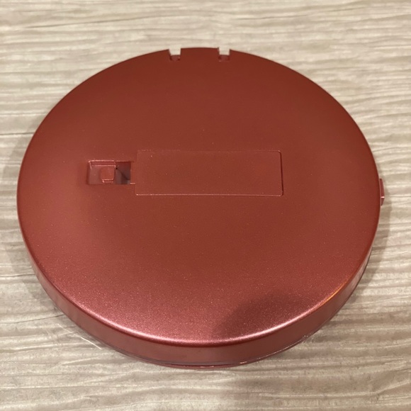 BOBBI BROWN In the Buff Lip Gloss with Compact - Picture 8 of 9